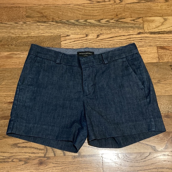Banana Republic Hampton Chambray short 00P - Picture 2 of 5